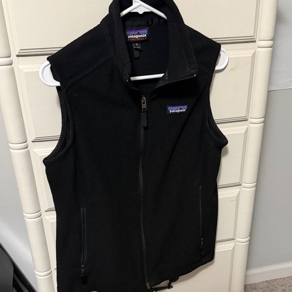 Patagonia Black Sleeveless Fleece Jacket - Picture 2 of 4